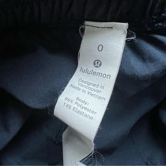 Lululemon Wanderer Culotte True Navy Size 0 - Picture 11 of 12